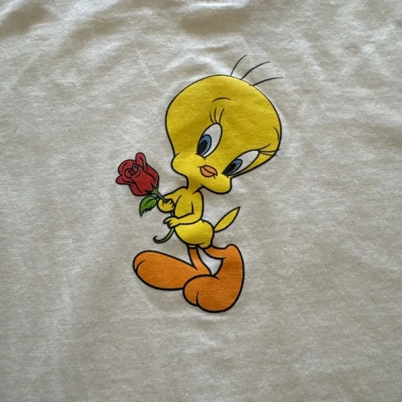 Looney Tunes cream Medium T shirt Crew Neck Tweety Bird & rose cartoon - Picture 2 of 4